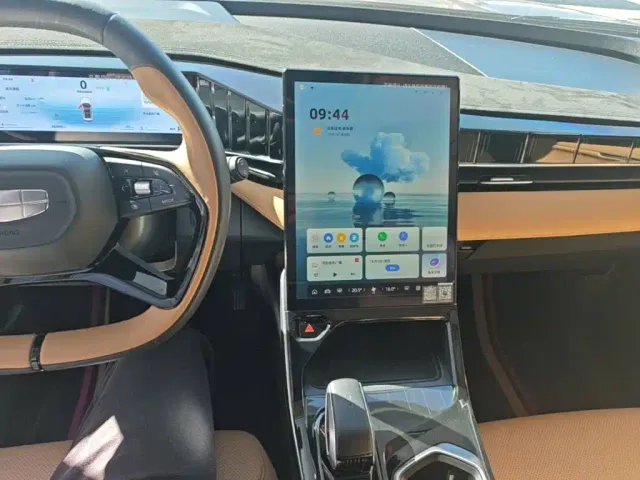 Geely Boyue L — Фото автомобиля 12