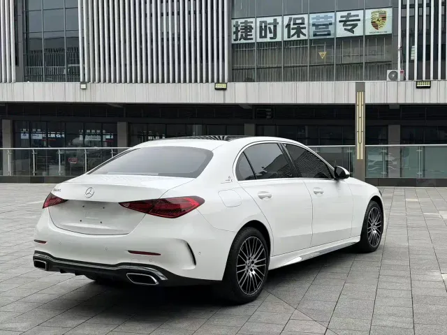 Mercedes-Benz C-Class — Фото автомобиля 4