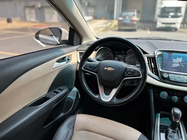 Chevrolet Monza — Фото автомобиля 13