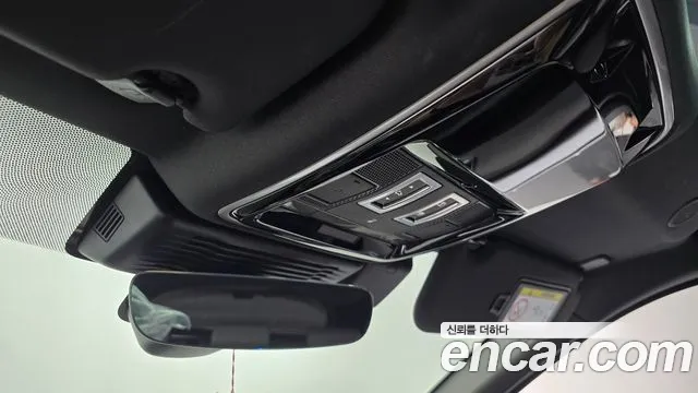 Land Rover Range Rover Velar — Фото автомобиля 28
