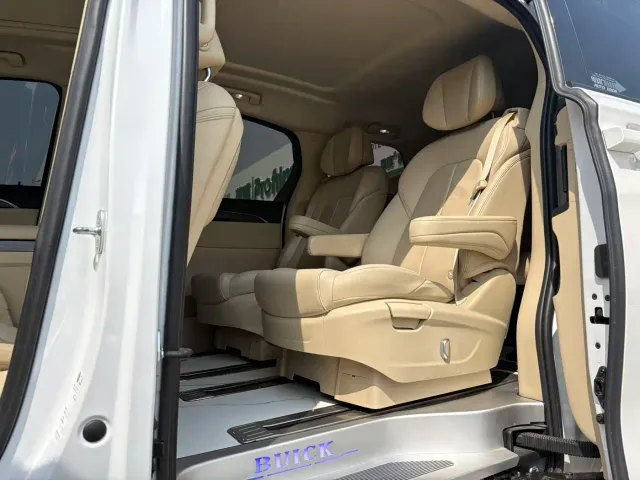 Buick Buick GL8 2023 ES Landmaster Exclusive — Фото автомобиля 11