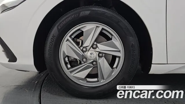 Hyundai Avante — Фото автомобиля 5