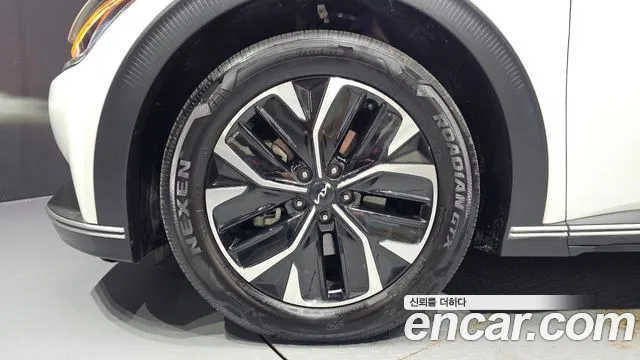 Kia EV6 — Фото автомобиля 5