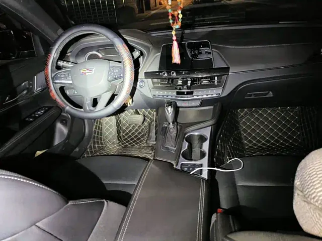 Cadillac CT4 — Фото автомобиля 12