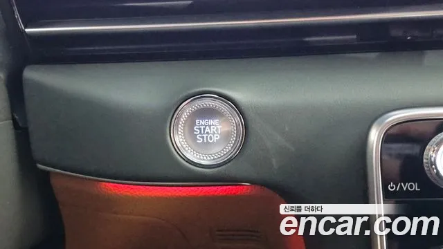 Genesis GV80 — Фото автомобиля 28