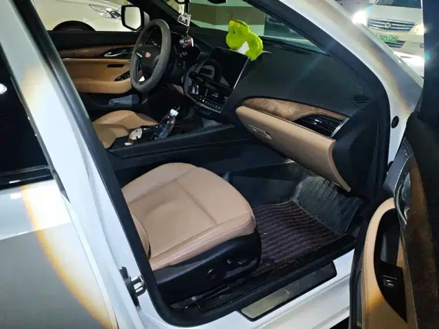 Cadillac CT5 — Фото автомобиля 8