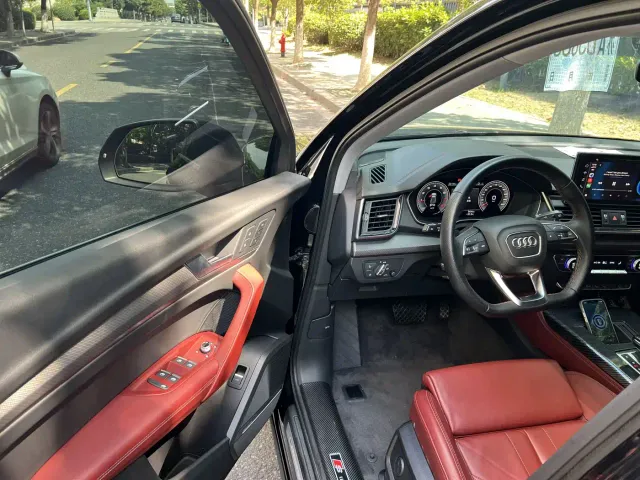 Audi Q5L — Фото автомобиля 8
