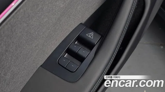 Tesla Model 3 — Фото автомобиля 29