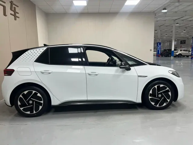 Volkswagen ID.3 — Фото автомобиля 13