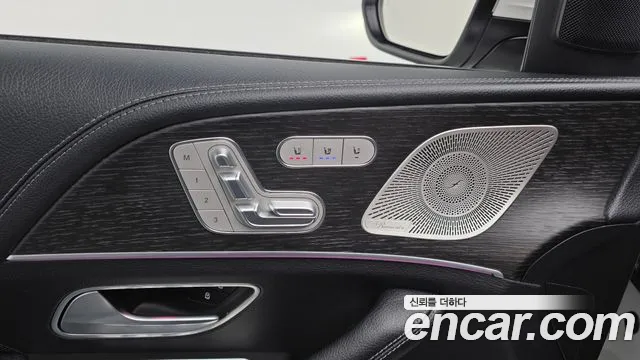 Mercedes-Benz GLE-Class — Фото автомобиля 30