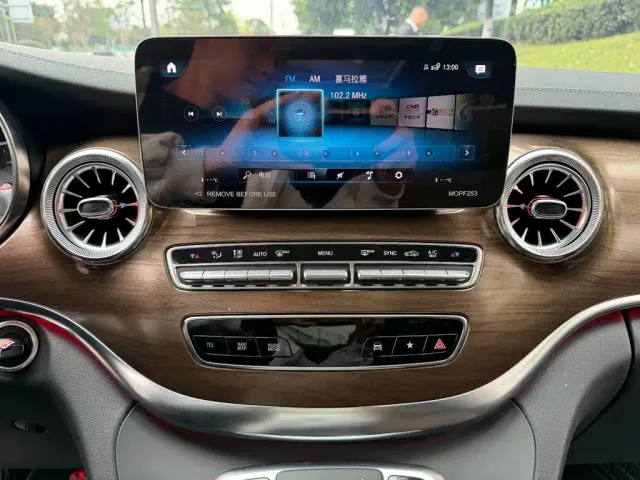 Mercedes-Benz V-Class — Фото автомобиля 9