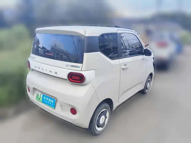 Wuling Hongguang Mini EV — Фото автомобиля 2