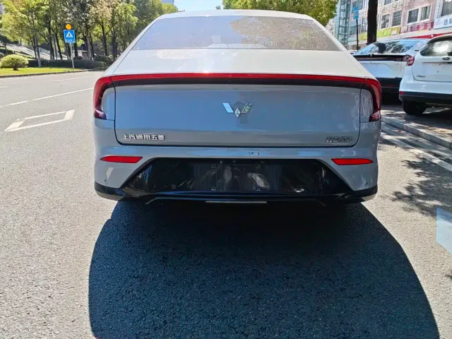 Wuling Starlight — Фото автомобиля 5