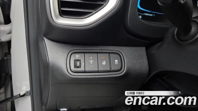 Hyundai Venue — Фото автомобиля 19