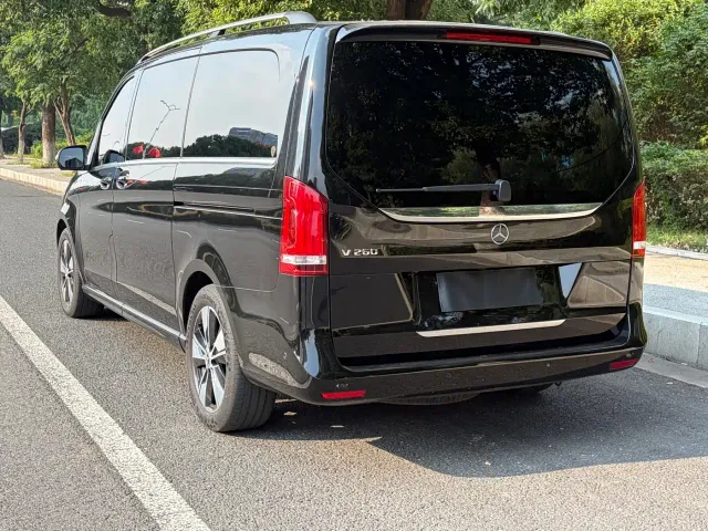 Mercedes-Benz V-Class — Фото автомобиля 4