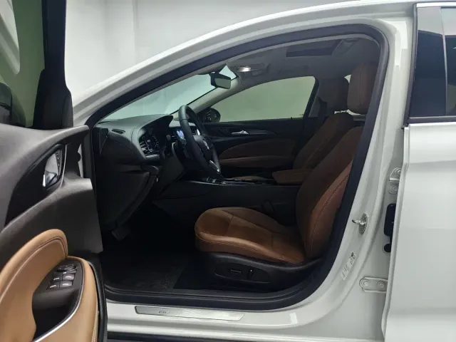 Buick Regal — Фото автомобиля 16