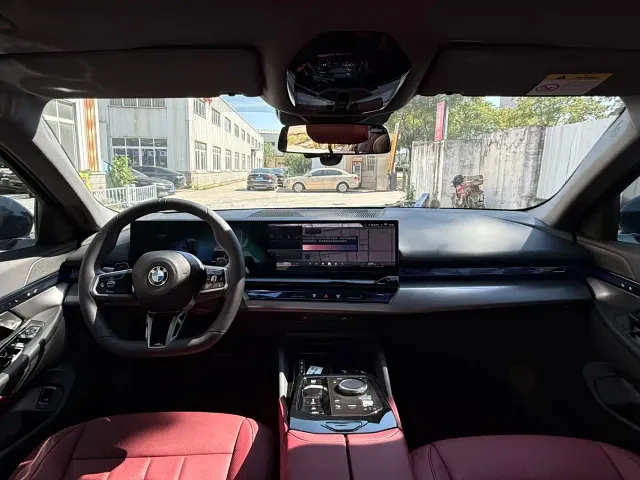 BMW 5 Series — Фото автомобиля 6