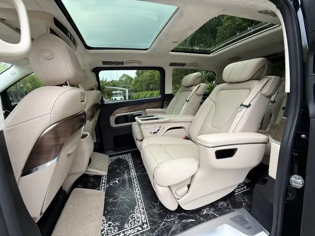 Mercedes-Benz V-Class — Фото автомобиля 6