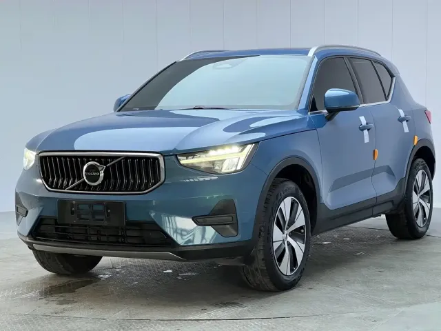 Фотография автомобиля — Volvo XC40
