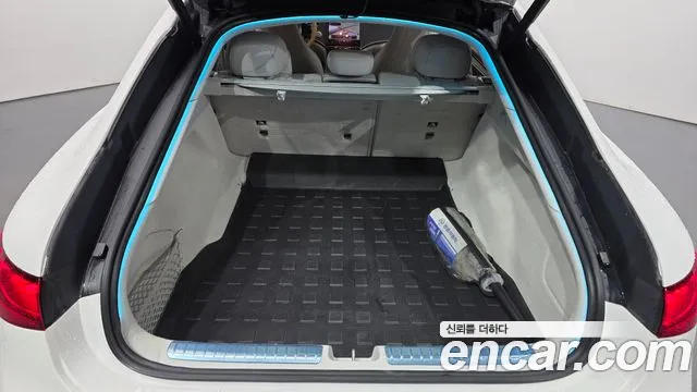 Mercedes-Benz EQS — Фото автомобиля 19