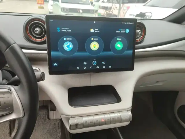 BYD Dolphin — Фото автомобиля 12