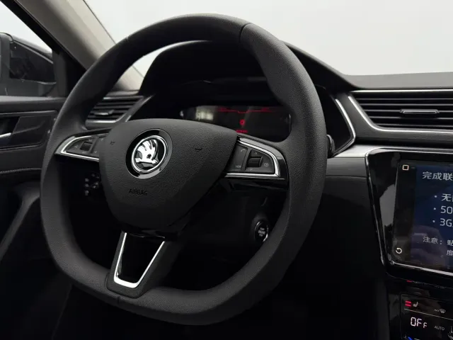Skoda Superb — Фото автомобиля 11