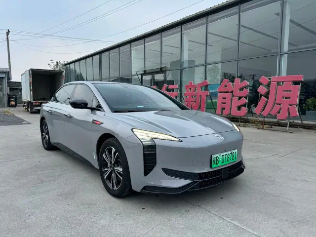 Hongqi EH7 — Фото автомобиля 3