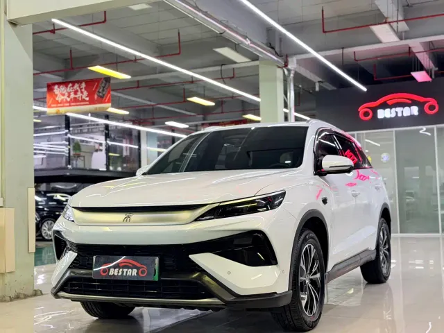 BYD Song Pro — Фото автомобиля 2