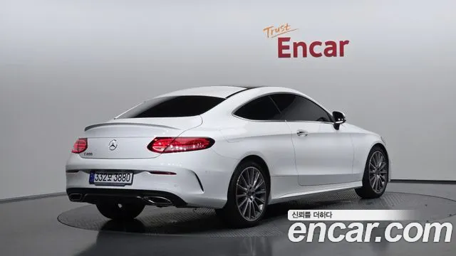 Mercedes-Benz C-Class — Фото автомобиля 2