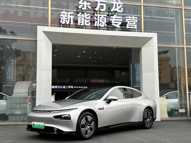 Xpeng P7 — Фото автомобиля 2