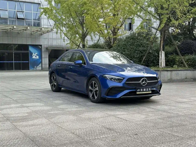 Mercedes-Benz A-Class — Фото автомобиля 3