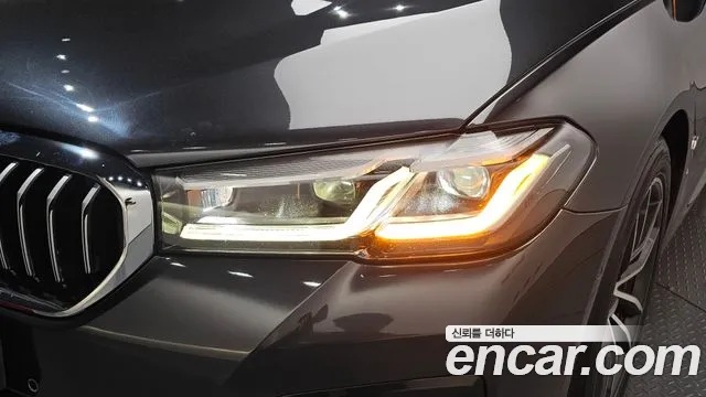 BMW 5 Series G30 — Фото автомобиля 22
