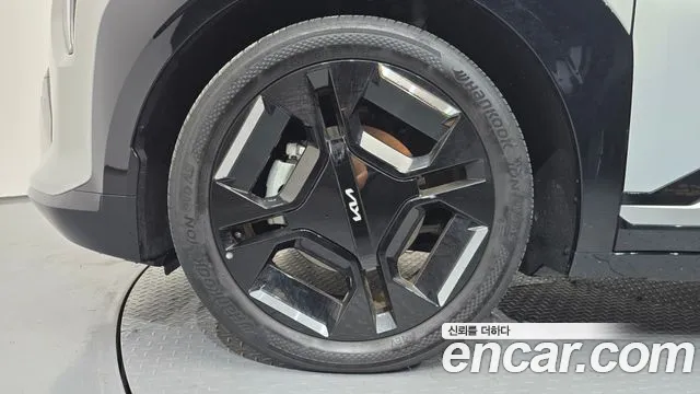 Kia EV3 — Фото автомобиля 5