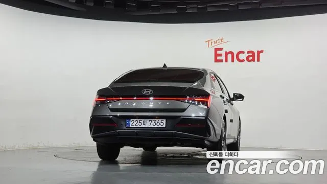 Hyundai AVANTE Новый Avante (CN7) — Фото автомобиля 4