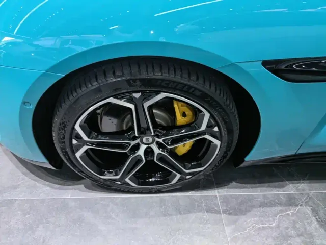 Xiaomi SU7 — Фото автомобиля 22