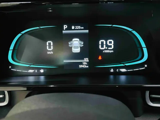 Hyundai Elantra — Фото автомобиля 11