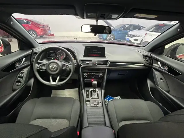 Mazda CX-4 — Фото автомобиля 16