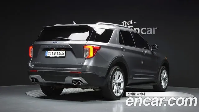 Ford Explorer Explorer 6 поколение 3.0 Platinum 4WD — Фото автомобиля 2