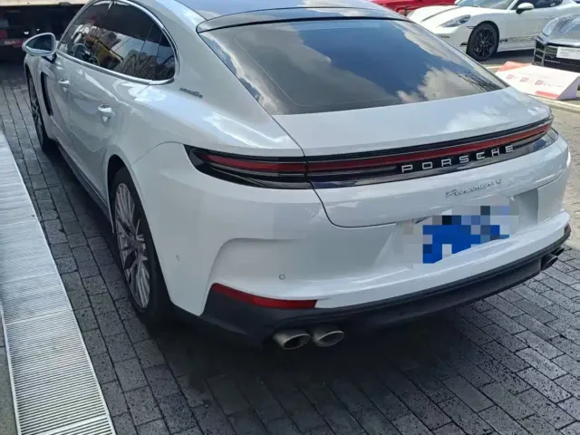 Porsche Panamera — Фото автомобиля 4