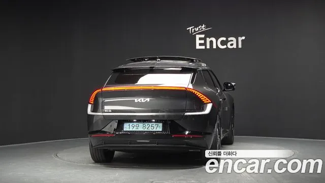 Kia EV6 — Фото автомобиля 4