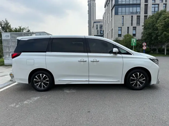 GAC Trumpchi M8 — Фото автомобиля 4