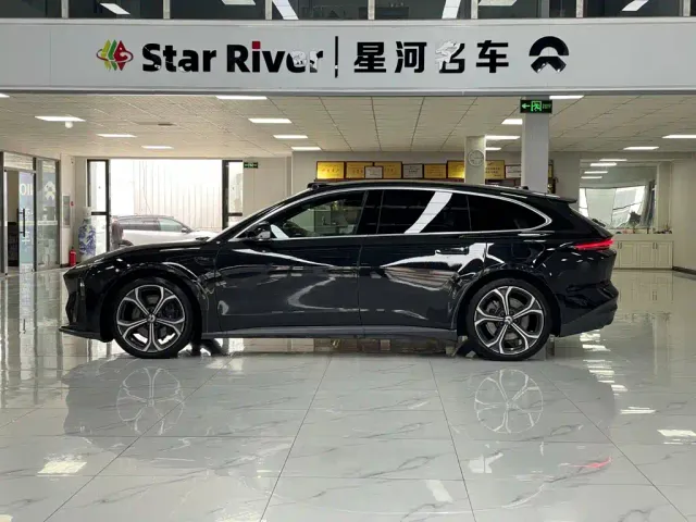 Nio ET5 Touring — Фото автомобиля 4