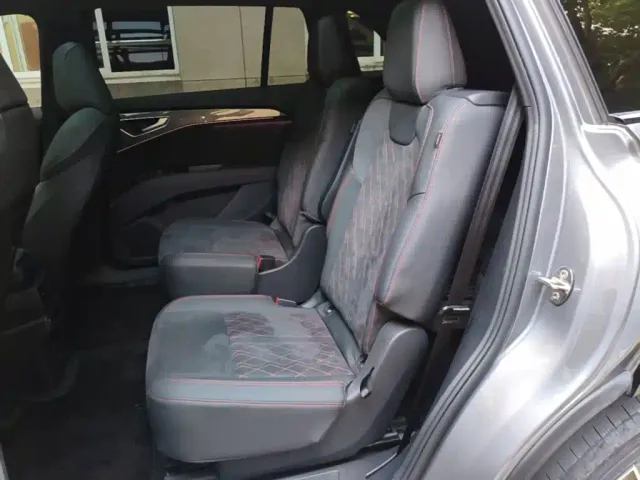 Audi Q5 e-tron — Фото автомобиля 16