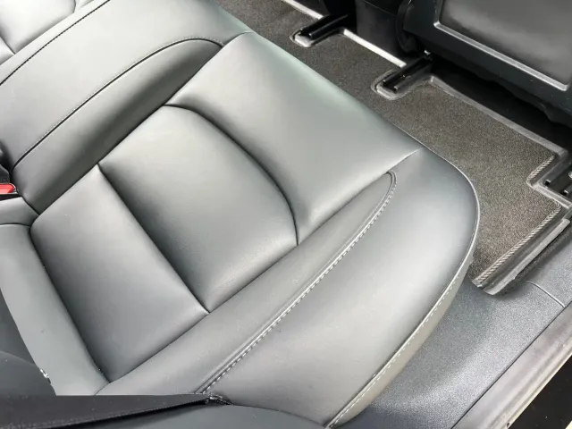 Tesla Model 3 — Фото автомобиля 17