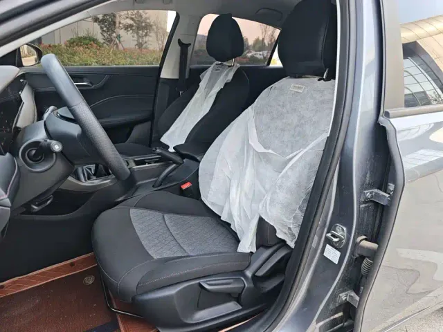Roewe i5 — Фото автомобиля 14