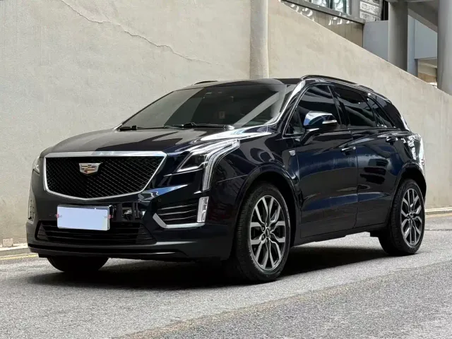 Фотография автомобиля — Cadillac XT5