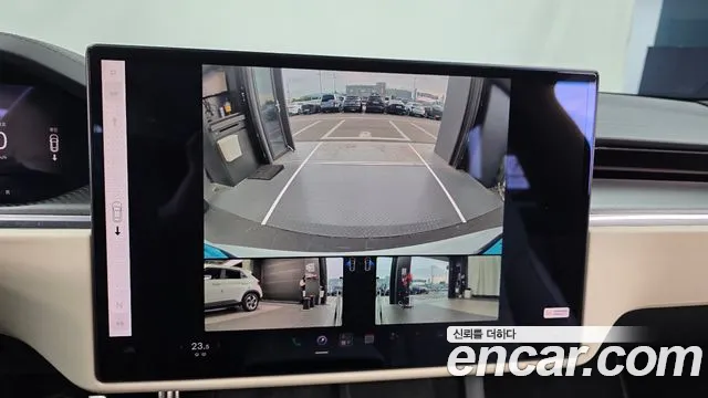 Tesla Model S — Фото автомобиля 20