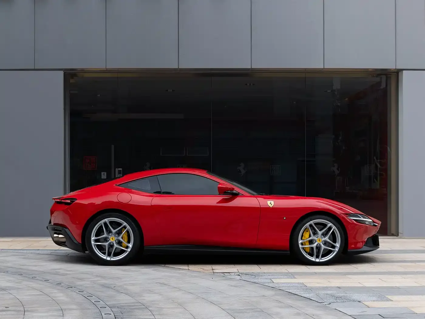 Ferrari Ferrari Roma 2020 3.9T V8 — Фото автомобиля 9