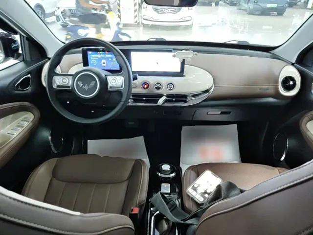 Wuling Bingo — Фото автомобиля 9