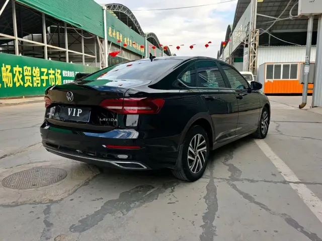 Volkswagen Lavida — Фото автомобиля 5